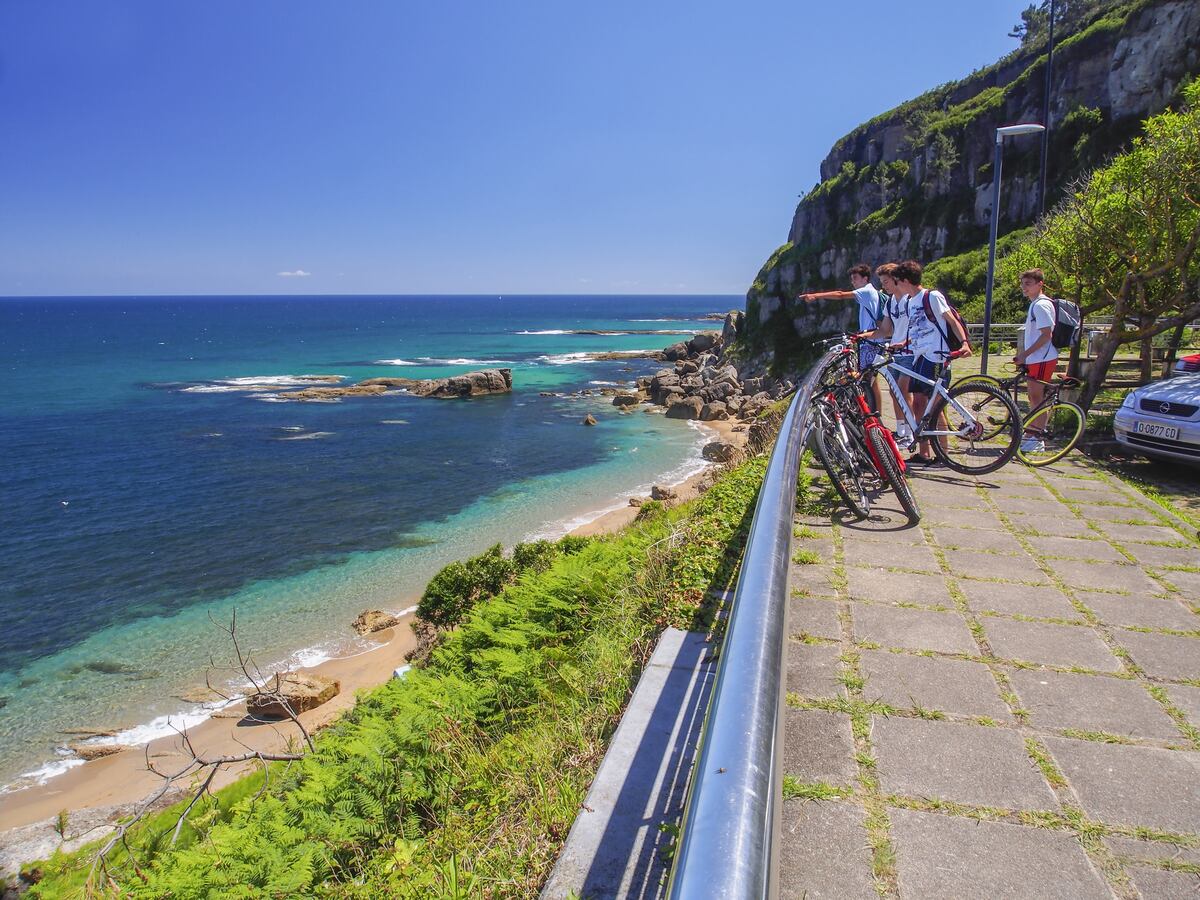 Bicis en la Playa del Estaño, Gijón