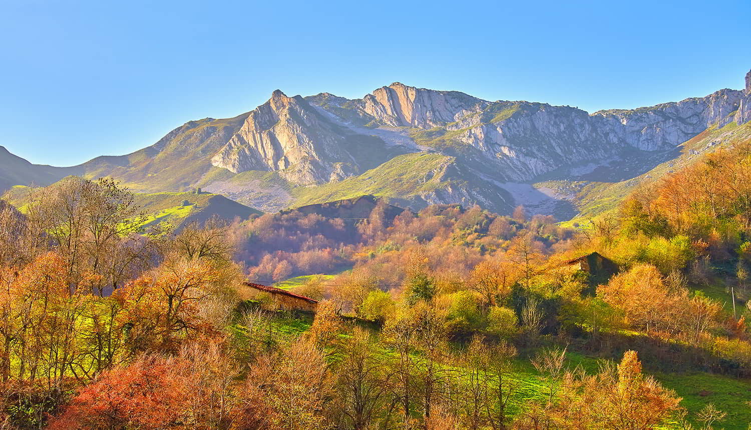 Climbing in Asturias: the best routes with a hut