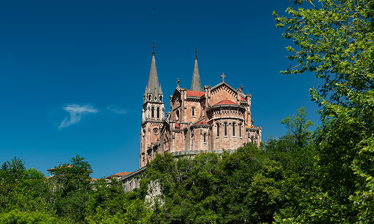 Basílica de Covadonga en Cangas de Onís