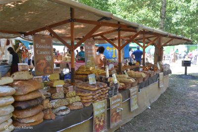 Mercado de productos tradicionales asturianos Mercado de productos tradicionales asturianos