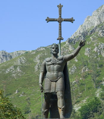 Estatua del Rey Pelayo en Covadonga