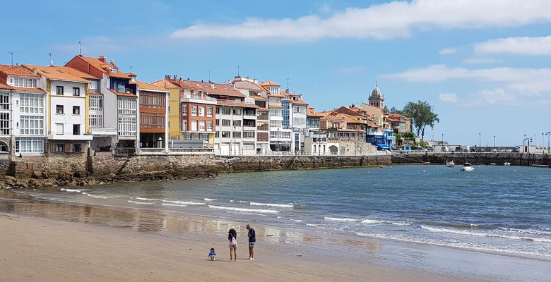 Playa de Santa Marina en Luanco Playa de Santa Marina en Luanco