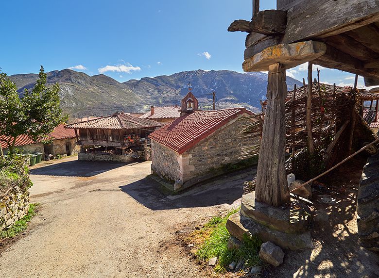 Yernes y Tameza ©Juan de Tury Yernes y Tameza ©Juan de Tury