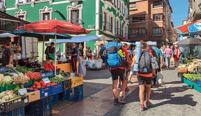 Detalle de arquitectura civil en la villa de Grado