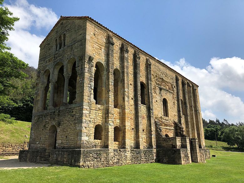 Santa María del Naranco Santa María del Naranco