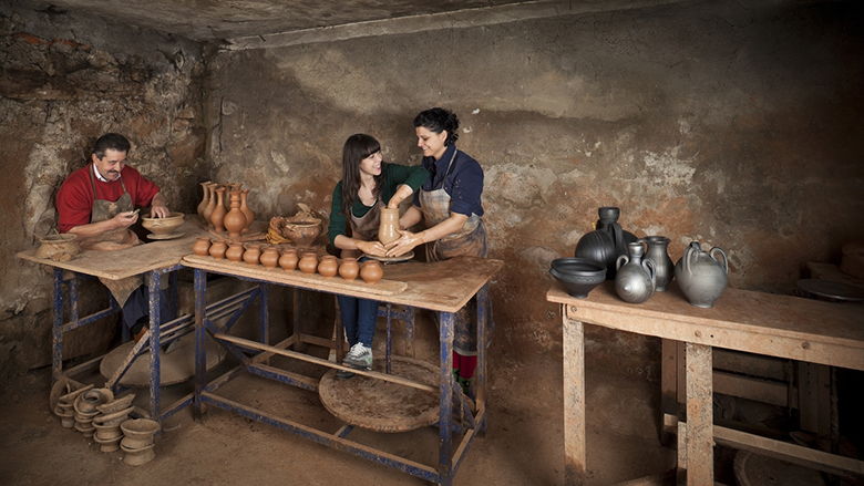 Taller de artesanía en Llamas del Mouro (Cangas del Narcea)