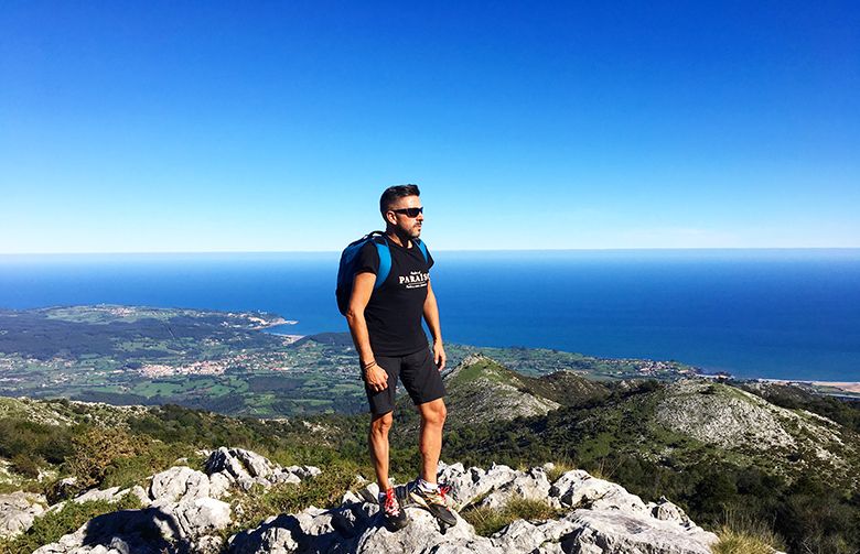 Vista panorámica de la costa oriental asturiana desde Fontanielles