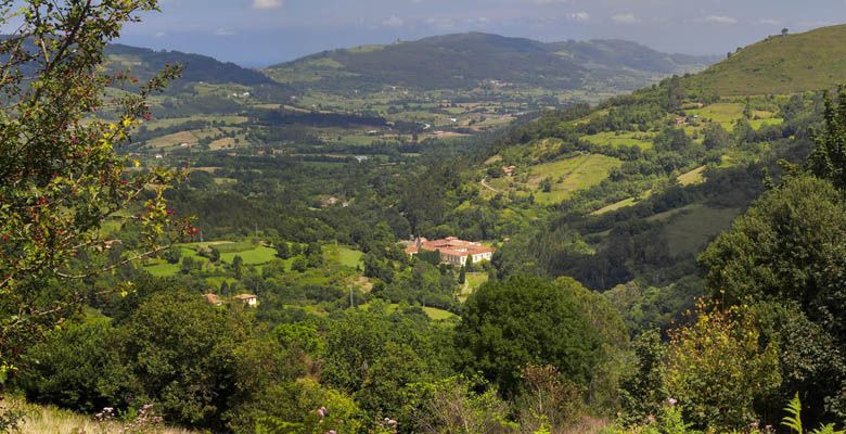 Panorámica del Valle de Dios o Valdedios Panorámica del Valle de Dios o Valdedios