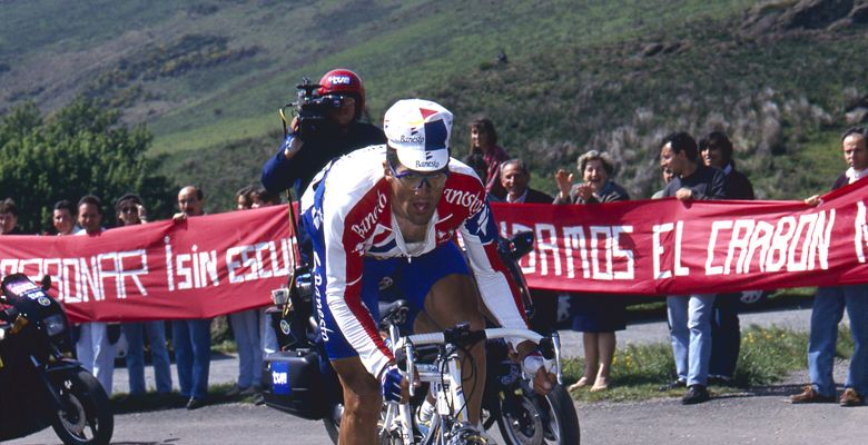 Induráin, en plena subida al Alto del Acebo
