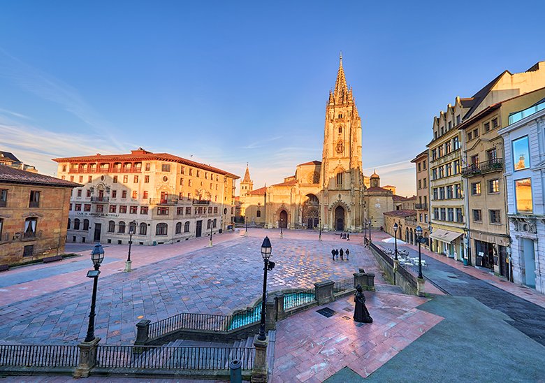Catedral de Oviedo/Uviéu ©Juan de Tury