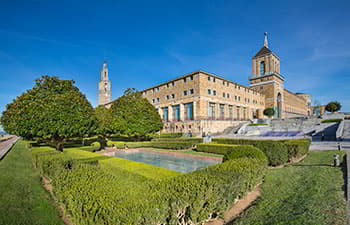 Laboral Ciudad de la Cultura - Visitas guiadas y subida al mirador
