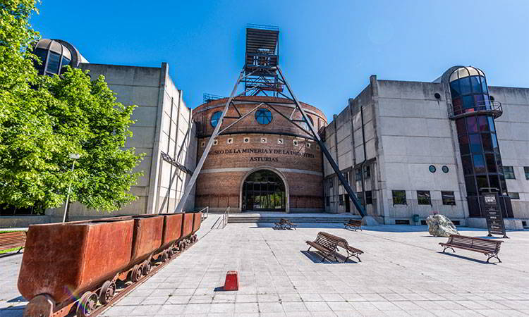 MUMI - Museum of Mining and Industry of Asturias (L'Entregu/El Entrego) Image of the exterior of the MUMI - Museum of Mining and Industry in L'Entregu/El Entrego in the municipality of San Martín del Rey Aurelio.