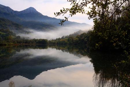 Views from the Valdemurio Reservoir