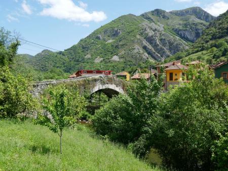 Medieval bridge of Villanueva
