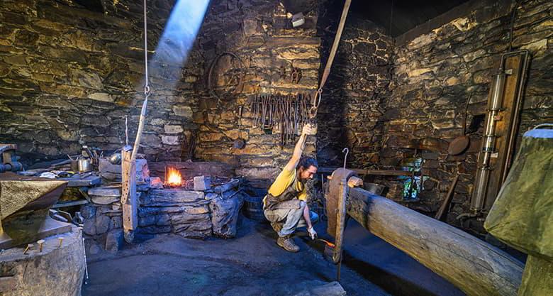 image of the Mazonovo Ethnographic Ensemble (Santa Eulalia de Oscos)