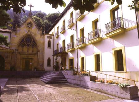 Asilo Hogar Virgen del Carbayo