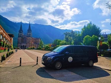 Imagen Covadonga, Lagos y Cangas de Onís, en grupo reducido