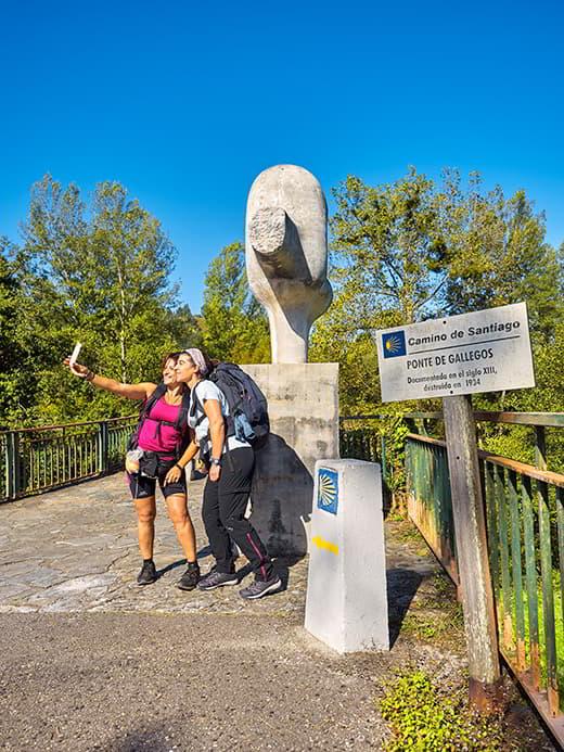 Image of some pilgrims on the Camino Primitivo