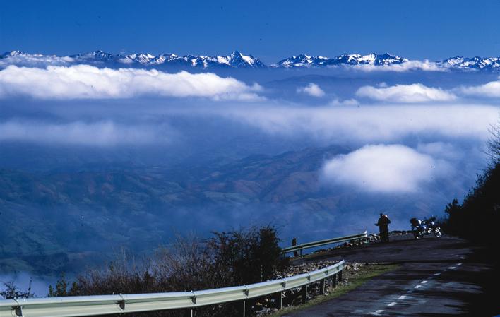 Go to Image The Central Mountain or the Olympus of the Gods