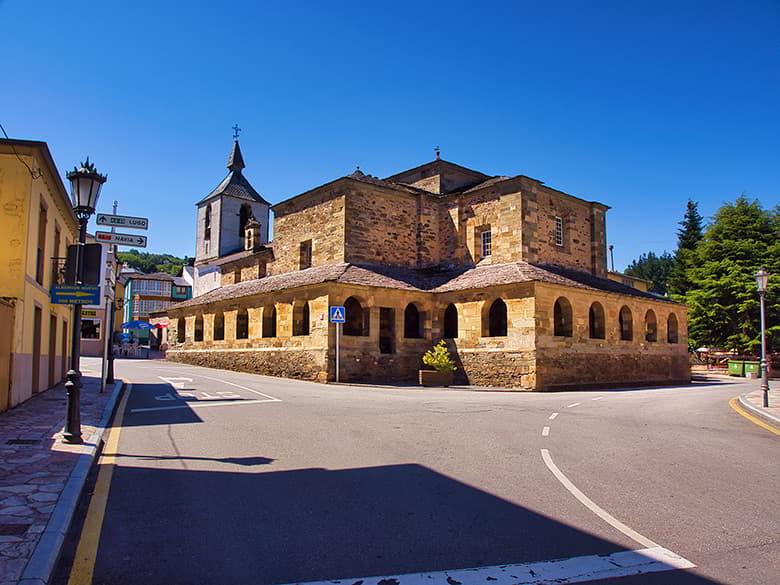 Bild der Stiftskirche von San Salvador (Grandas de Salime)