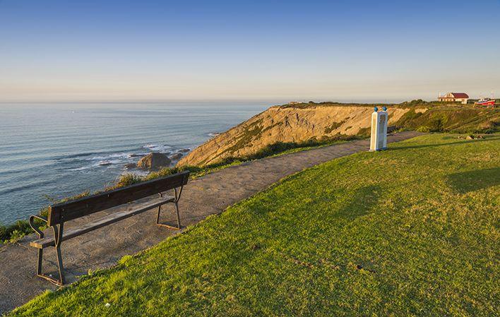 Go to Image Between capes. From Vidio to Busto