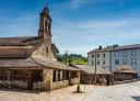 Iglesia parroquial de San Martín de Oscos en el pueblo, parte de la Senda Verde.