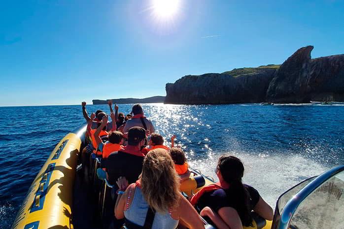 Image of the boat route along the Cliffs of Hell (Ribadesella)