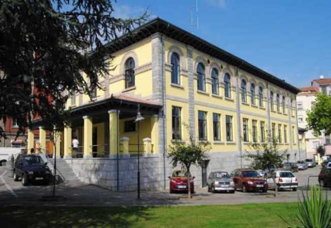 Go to Image Pravia Tourist Office