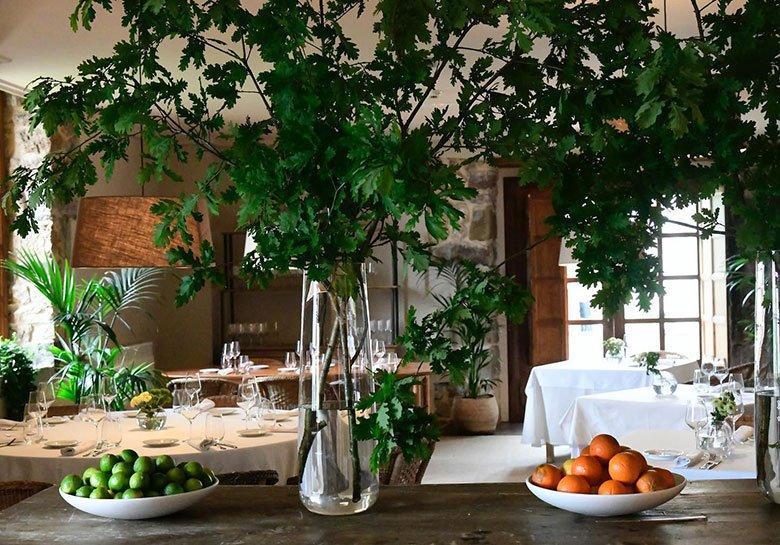 Image of the lounge of the Narbasu restaurant (Cerecea, Piloña)