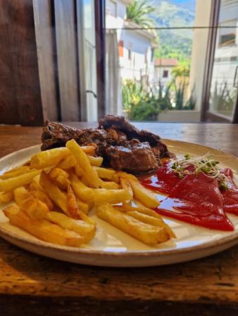 Stewed kid - La Senderuela