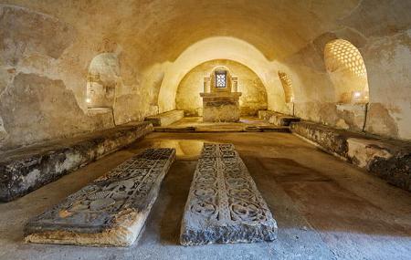 Cripta de la Catedral de El Salvador