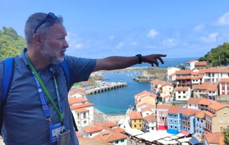 Interpretation of the Cudillero seascape - Tyque Turismo y Cultura