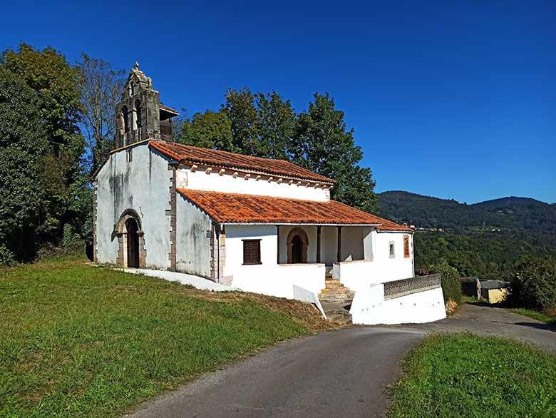 Image of the church of San Vicente de Castañéu in Grado.