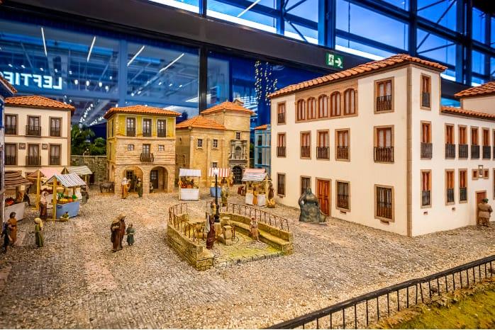 Image of the Nativity Scene of Parque Principado, featuring the village of Grau/Grado