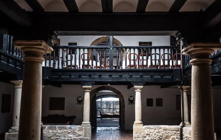 Pomarada y Llagar Palacio de Meres