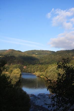 River Nalón passing through Candamo