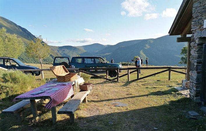 Go to Image Cantabrian Brown Bear Sightings