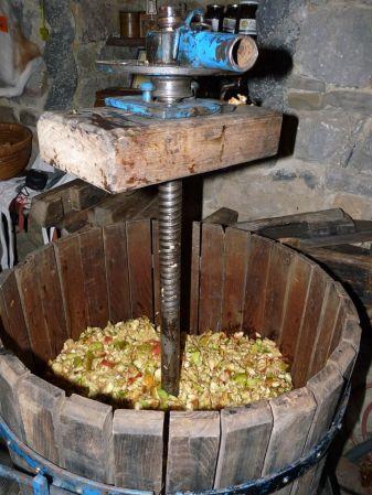Preparando sidra - El Trasgu la Fronda