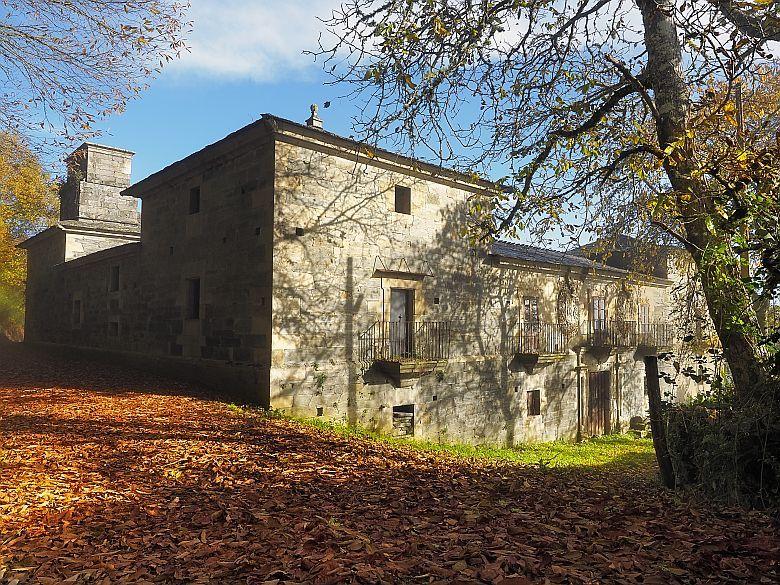 Image of the Mon Palace in San Martín de Oscos