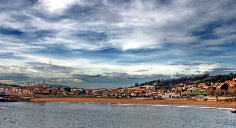 Panoramic image of Lluanco/Luanco (Gozón)
