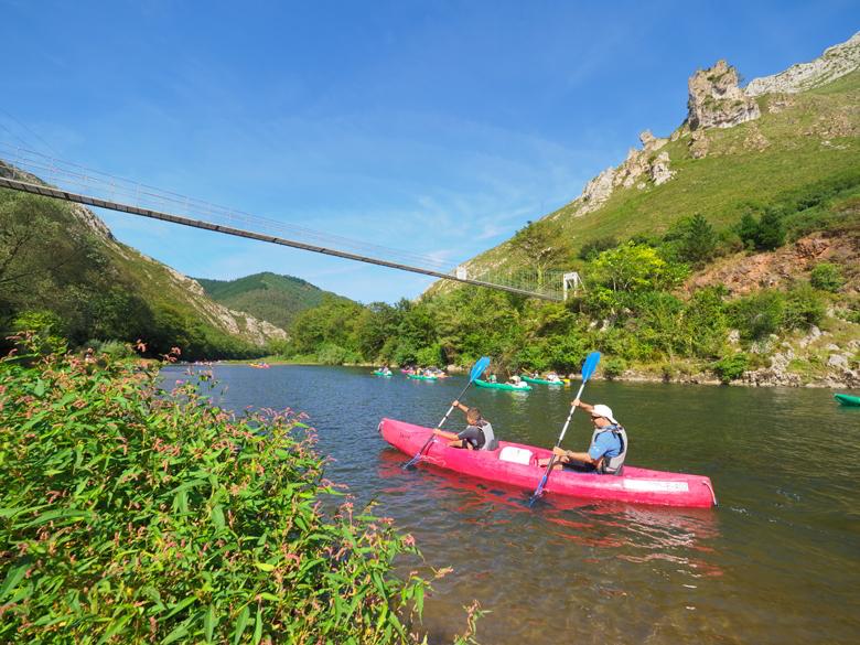 Image of the descent of the Sella by canoe