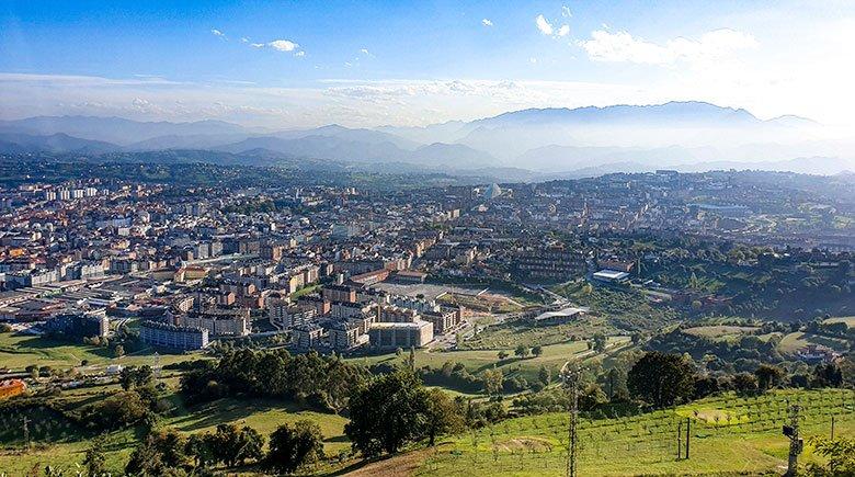 Panoramic view from Monte Naranco (Oviedo/Uviéu)