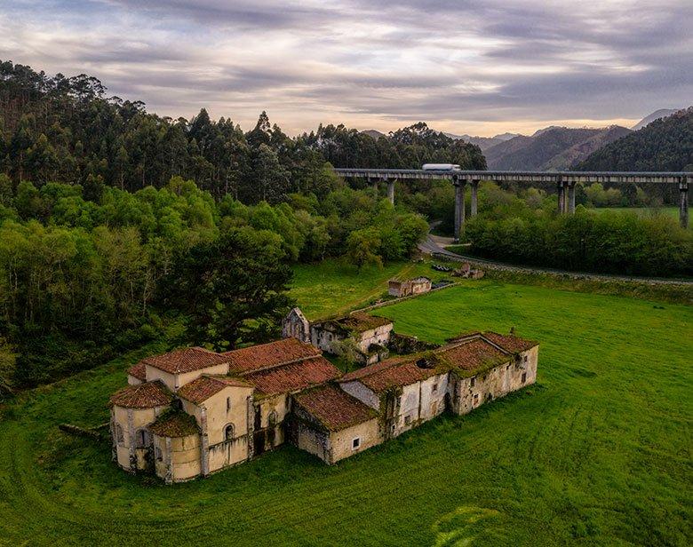 Monastery of San Antolín de Bedón ©Norbert Cabeza