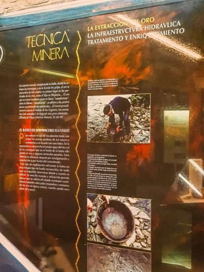 Image of an interior panel of the Aula Didáctica del Castro of Coaña