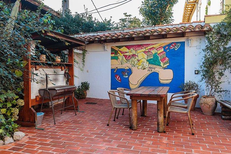 Photo of the terrace of the rural house Pradina I (of the brand Aldeas de Asturias) in the council of Gozón.