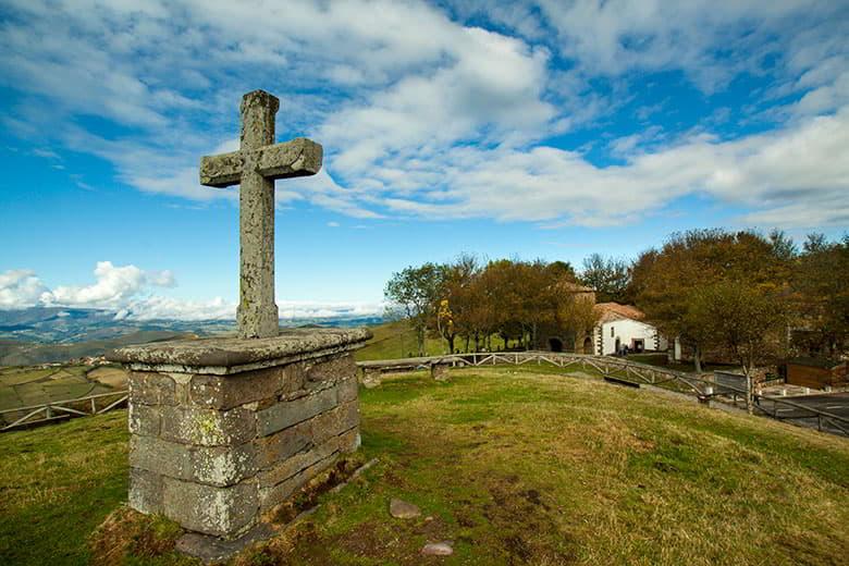 Image of the Sanctuary of L'Acebu (Cangas del Narcea)