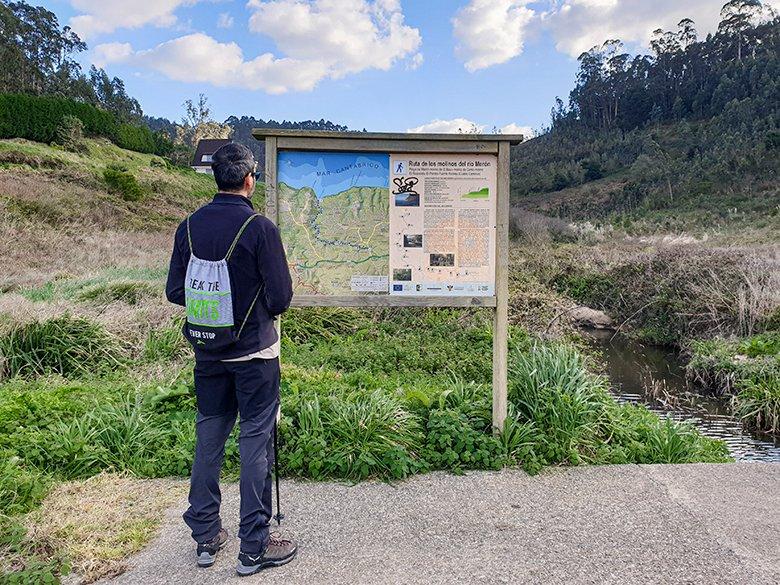 Image of the information panel on the Ruta de los Molinos del Río Merón (Merón River Mills Route)