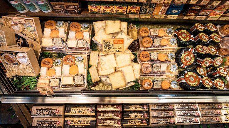 Image of a shop selling Asturian products.