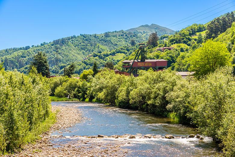 View of Pozo Sotón from the Nalón river