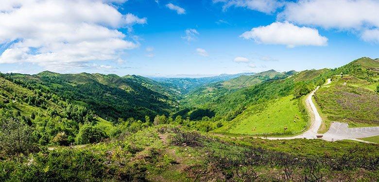 Panoramic view from La Colladiella, in San Martín del Rey Aurelio